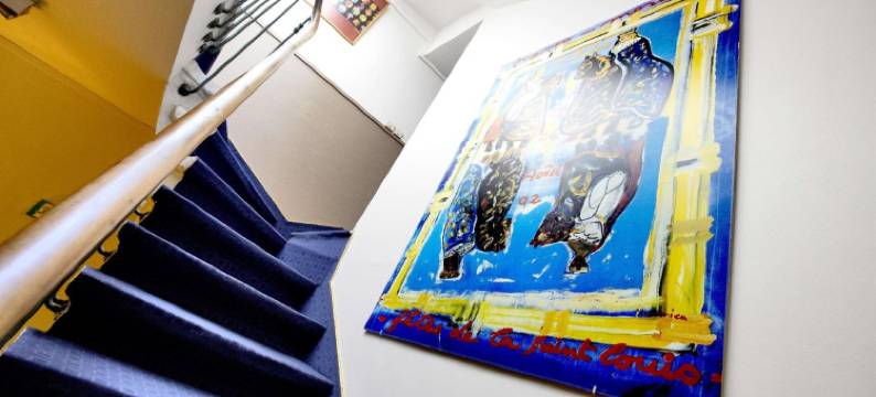 基里亚德尼姆中央酒店(Kyriad Nimes Centre)图片