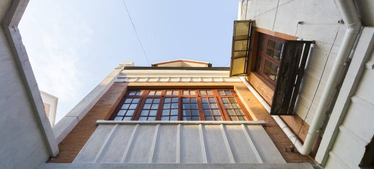 卫公寓(延安中路分店)图片