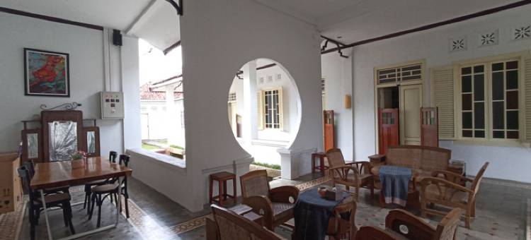 Mruyung Guest House Kota Lama Banyumas Mitra RedDoorz图片