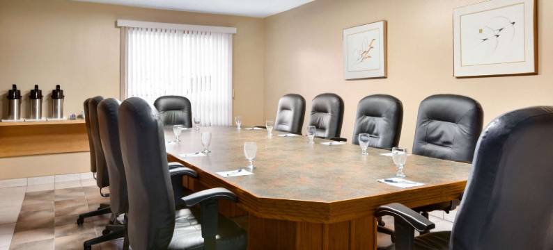 锡姆科Travelodge by Wyndham酒店(Travelodge by Wyndham Simcoe)图片