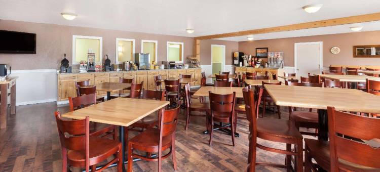 马尼斯蒂温德姆呗盟酒店(Baymont by Wyndham Manistee)图片