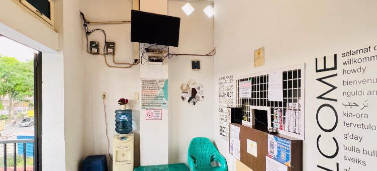 RedDoorz at Damai Guest House Kabanjahe图片