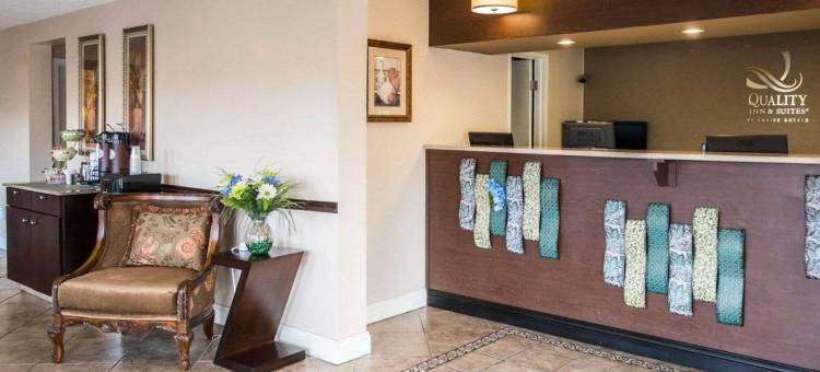 利夫奥克 I-10 283 号出口凯艺套房酒店(Quality Inn & Suites Live Oak I-10 Exit 283)图片