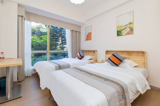 泽聚景舍公寓(畔江外街分店)