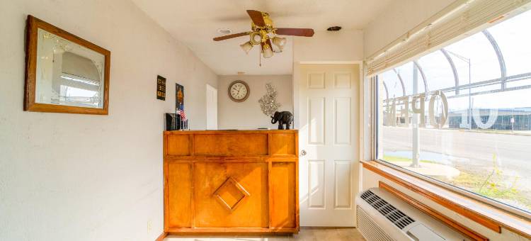 OYO Frederick Us-183预算旅馆(Budget Inn by OYO Frederick Us-183)图片