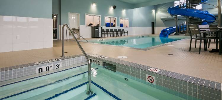 拉孔布贝斯特韦斯特优质套房酒店(Best Western Plus Lacombe Inn  Suites)图片