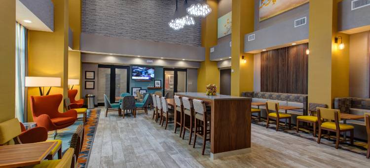 威奇托/机场希尔顿欢朋套房酒店(Hampton Inn & Suites Wichita/Airport)图片