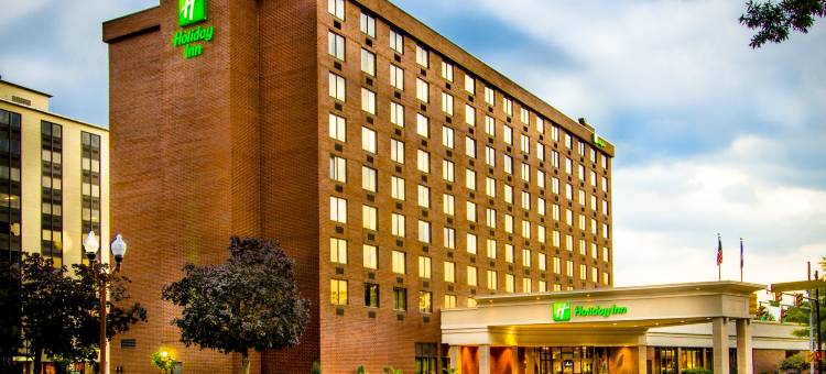 Holiday Inn 阿灵顿的AT巴尔斯顿(Holiday Inn ARLINGTON AT BALLSTON by IHG)图片