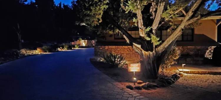 塞多纳景致艺术乡村别墅-历史悠久且优美!-100% 五星好评!!(Sedona Vista Art Cottage - Historic & Beautiful!  - 100% 5-Star Reviews!!)图片