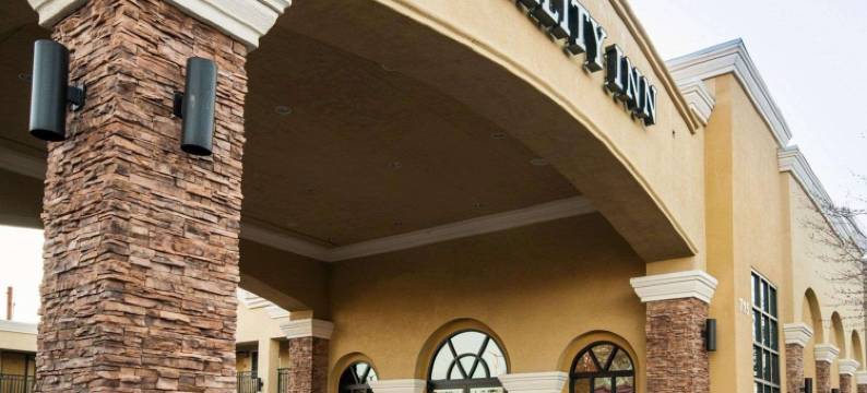 奇科州立大学附近品质酒店(Quality Inn Near Chico State)图片