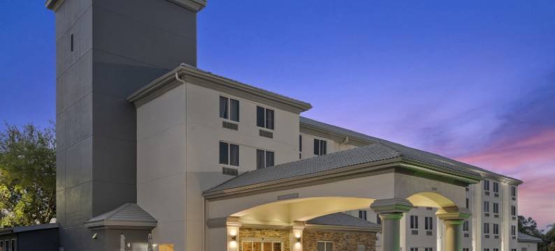 奥兰多希尔顿斯帕克酒店-海洋世界附近(Spark by Hilton Orlando near SeaWorld)图片