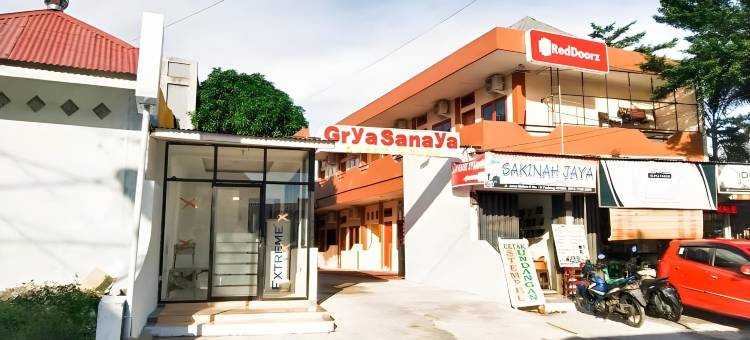 RedDoorz伊斯兰教义酒店-靠近巴东大市场(RedDoorz Syariah Near Pasar Raya Padang)图片