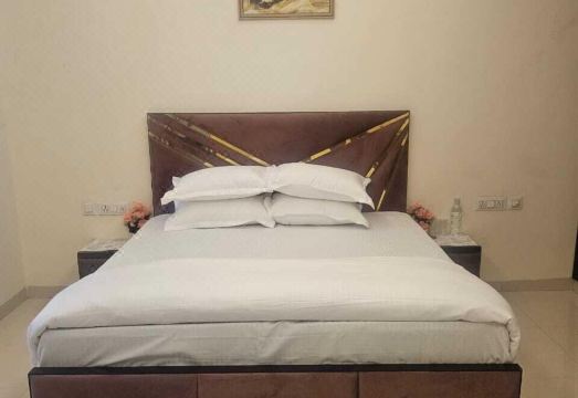 Ashirwaad249 Hotel Overview