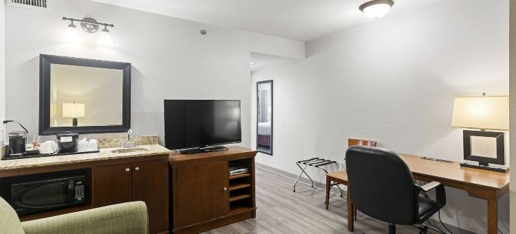 Travelodge Suites by Wyndham Regina / Eastgate Bay图片