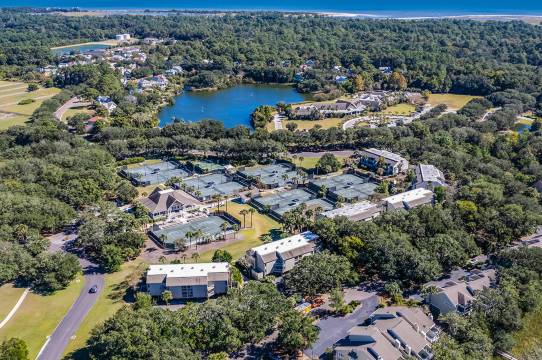 Coastal marsh-view condo with screened deck, AC, washer/dryer, & pool