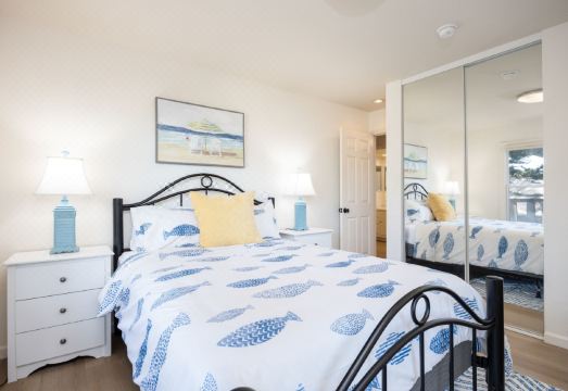 Stunning Ocean and Mountain Views - Inviting Coastal Retreat Hotel Overview