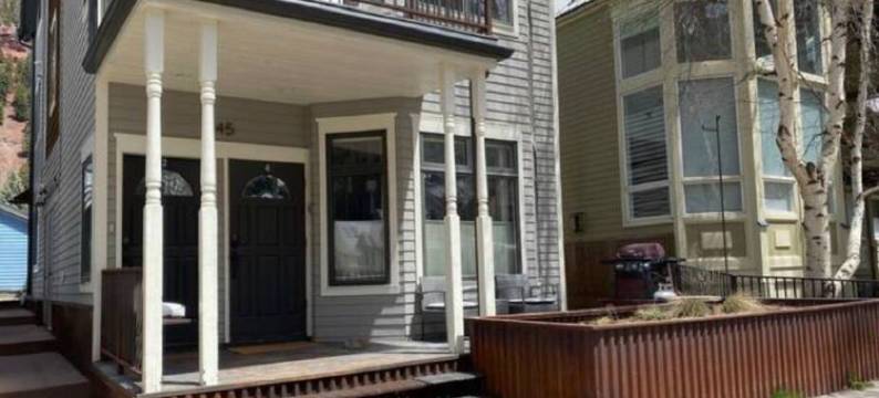 Spacious Studio with Full Kitchen and Porch - Stylish Cozy Retreat图片