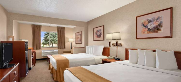 丹佛西-联邦中心呗盟套房酒店(Baymont by Wyndham Golden/Red Rocks)图片