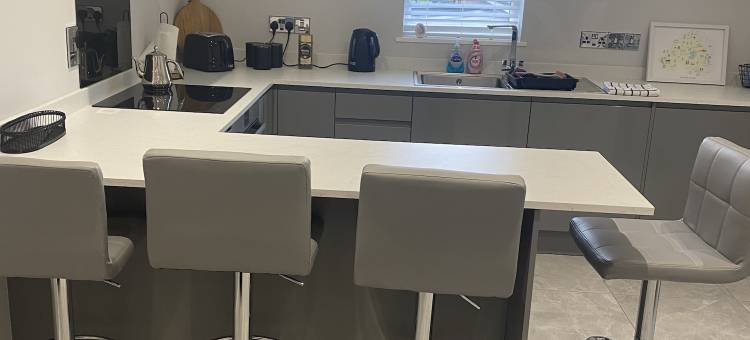 位于Magherafelt的现代3床公寓可容纳8人(Modern 3-Bed Apartment in Magherafelt Sleeps 8)图片