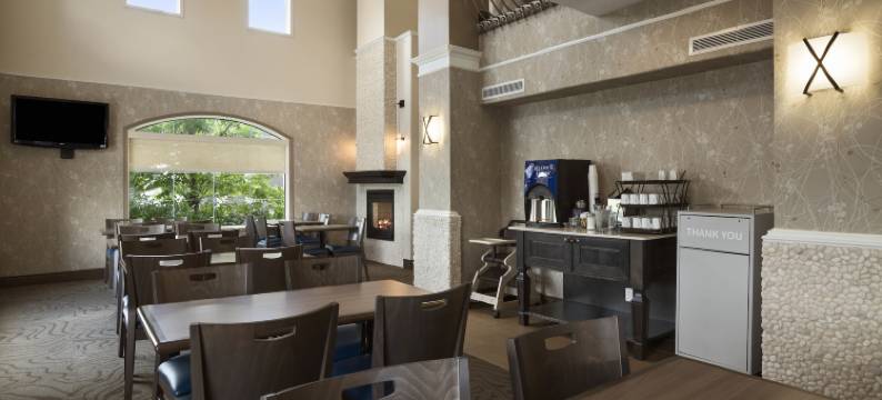 布兰顿温德姆戴斯套房酒店(Days Inn & Suites by Wyndham Brandon)图片