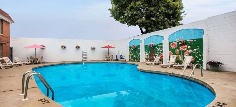 莱格奈尔华美达酒店(Ramada by Wyndham Ligonier)图片