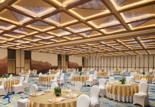 JW Marriott Mumbai Juhu Hotel Overview