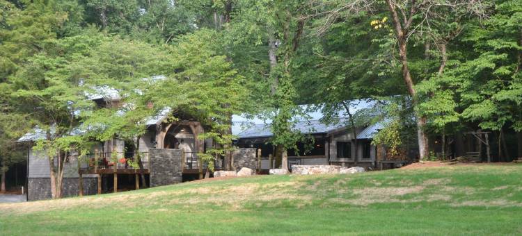 跳舞熊山林小屋(Dancing Bear Lodge)图片