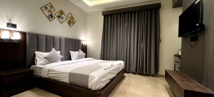 由MNG房间提供的大酒店(Hotel Majestic Grand By MNG Rooms)图片