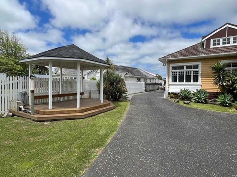 帕拉凯地热汽车旅馆