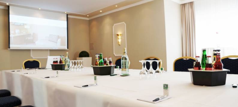 胡内尔宾邮政酒店(Hünerbein's Posthotel)图片