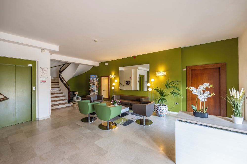 Hotel Ideal Over view