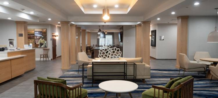 登顿万枫酒店及套房(Fairfield Inn & Suites Denton)图片