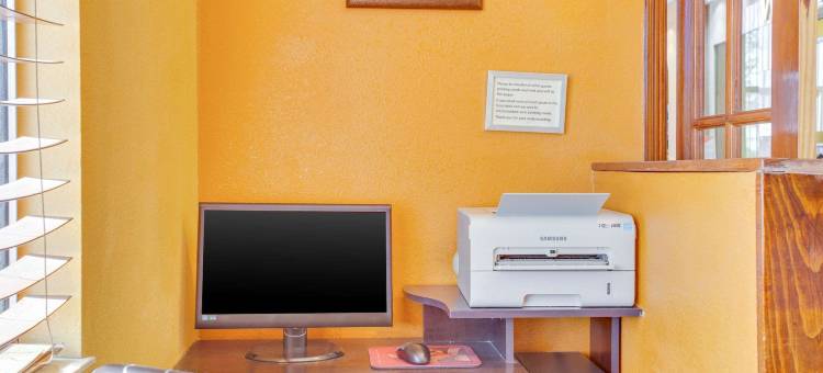 阿尔布奎克东 I-40 尤班克出口伊克诺旅馆套房酒店(Econo Lodge Inn & Suites Albuquerque East I-40 Eubank Exit)图片