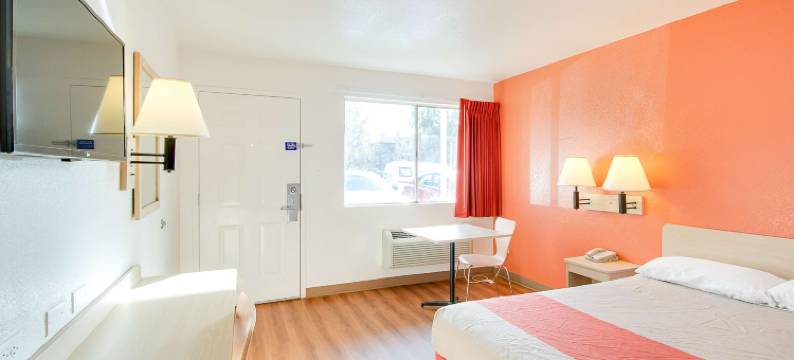 东凤凰城6号汽车旅馆(Motel 6-Phoenix, AZ - East)图片