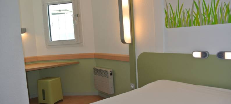 尚贝里南沙雷索宜必思快捷酒店(Ibis Budget Chambéry Sud Challes les Eaux)图片