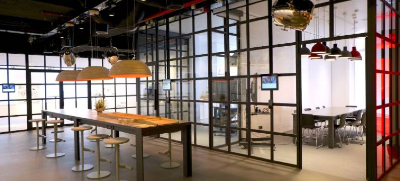 布鲁塞尔丽芮酒店(Radisson Red Hotel, Brussels)图片