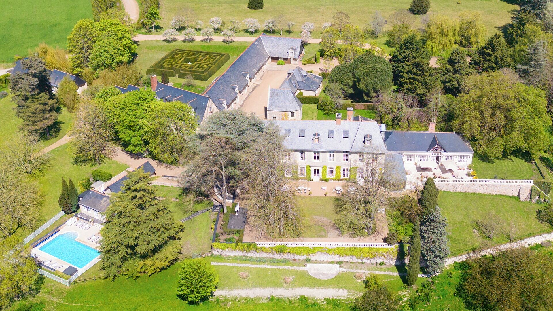 Château de NoirieuxHotel Overview