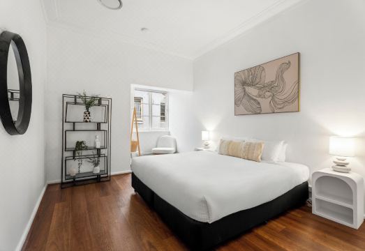 Villa Blue Hotel Overview