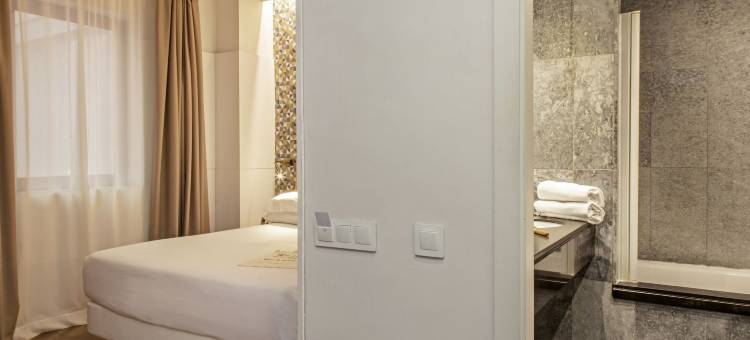 时髦&精简天鹅绒住宿(Chic & Basic Velvet)图片