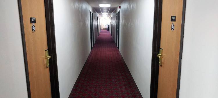 红地毯酒店 - 温德姆(Red Carpet Inn Windom)图片