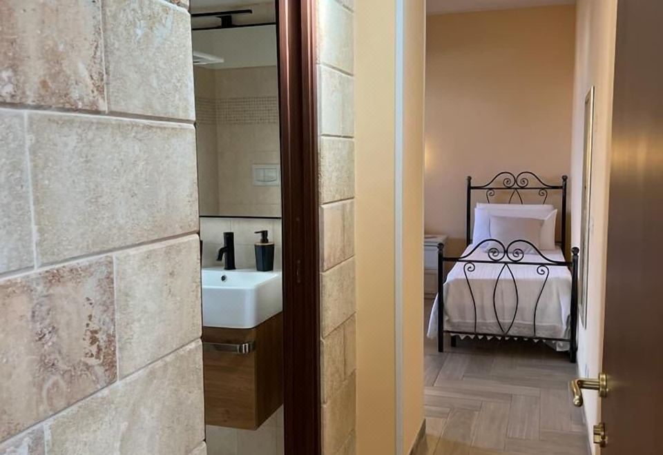 B&B Zio Cici Hotel Overview