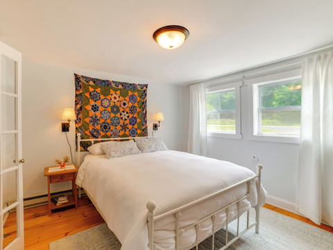 沃尔顿林间之家:有火坑和现场池塘!