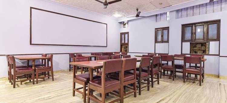 Fabhotel 贾伊曼加尔宫(FabHotel Jai Mangal Palace - Sindhi Camp Bus Stand, Jaipur Railway Station,Sindhicamp Metro Station)图片