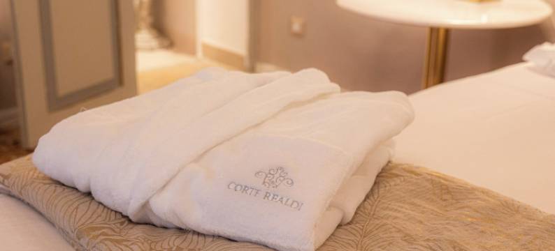 卡莫齐尼宫雷亚尔迪套房(Corte Realdi - Palazzo Camozzini)图片