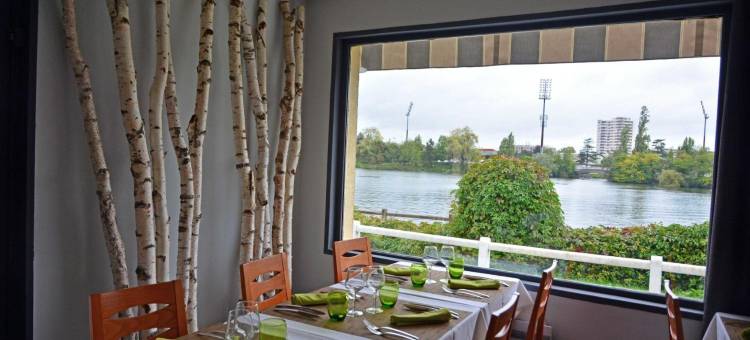 巴黎南维里埃夫里舒适酒店(Logis - Hôtel & Restaurant des Lacs Paris Sud)图片