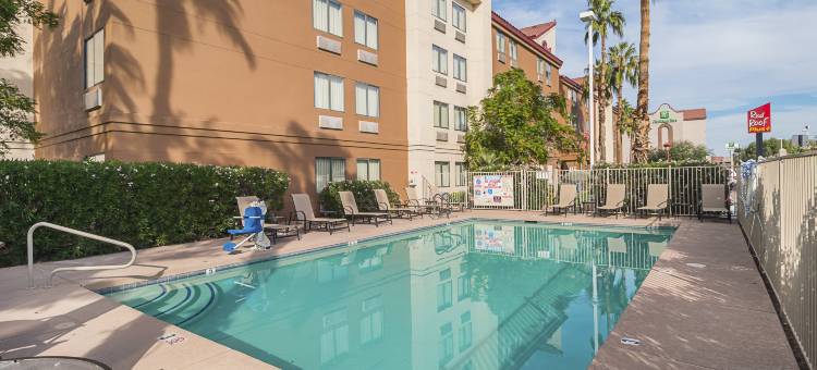 凤凰城西红顶Plus酒店(Red Roof Plus+ Phoenix West)图片