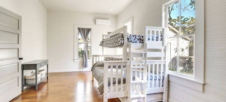 拥有100年历史的迷人住宅< 1英里至市中心(Charming 100-Year-Old Home < 1 Mi to Downtown)图片