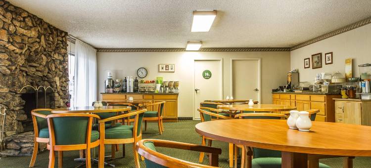 硅谷凯艺套房酒店(Quality Inn & Suites Silicon Valley)图片