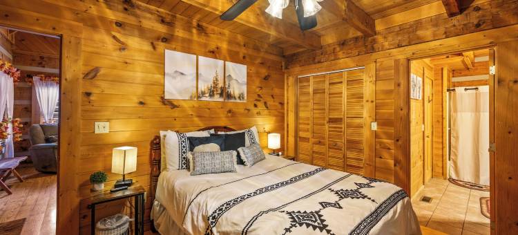 九月特惠：宁静的山景，钓鱼池和泳池(Fall Special Peaceful Mt Views Fishing Pond)图片