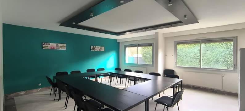 阿多尼斯里昂东酒店(Adonis Lyon Est Hôtel Artys)图片